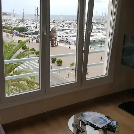 Marina Port Apartment