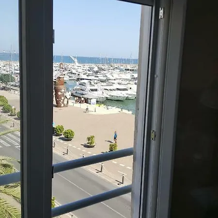 Marina Port 坎布里尔斯