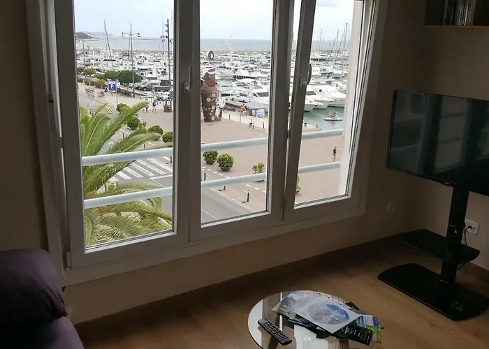 Marina Port Apartment